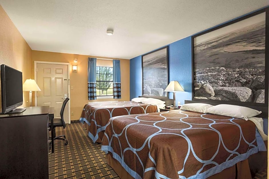 Super 8 by Wyndham Henryetta