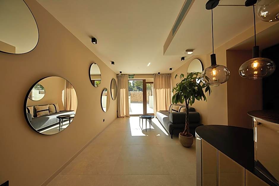 Belle Marivent Mediterranean Petit Hotel