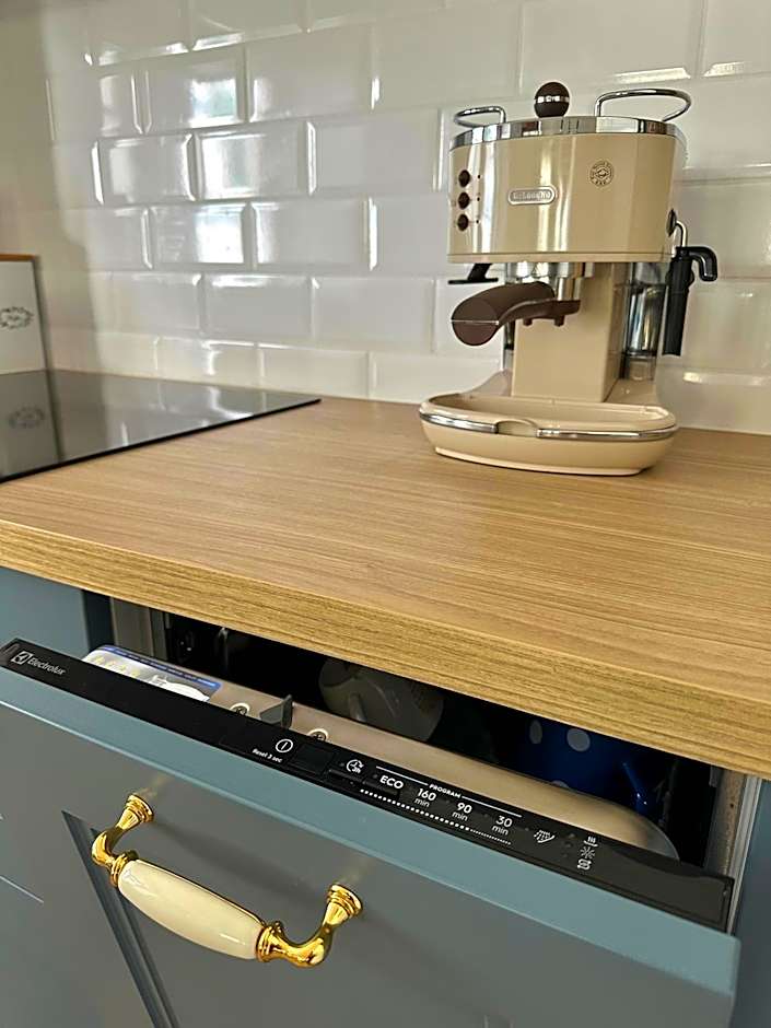 Hisa Rejmr with private parking