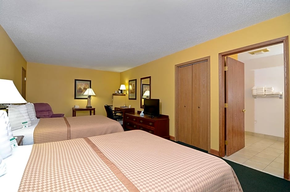 Americas Best Value Inn Iola