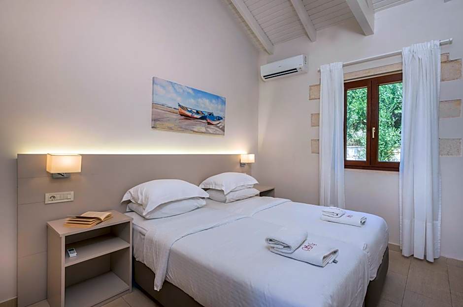 Spilia Village Hotel & Villas