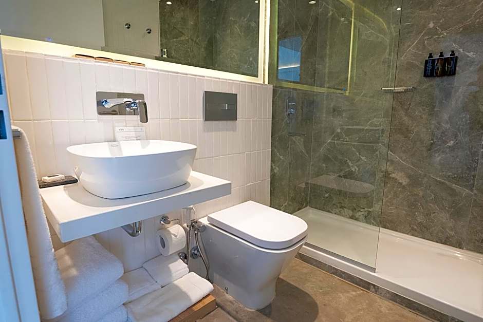 Vain Boutique Hotel