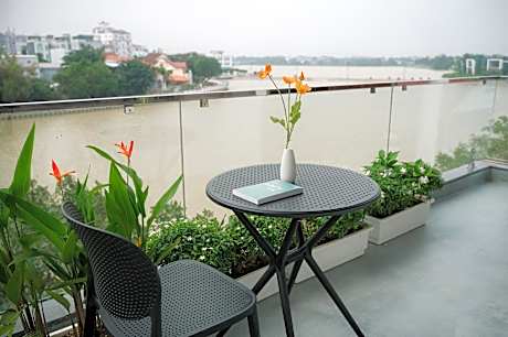 Như Ý Riverside Homestay