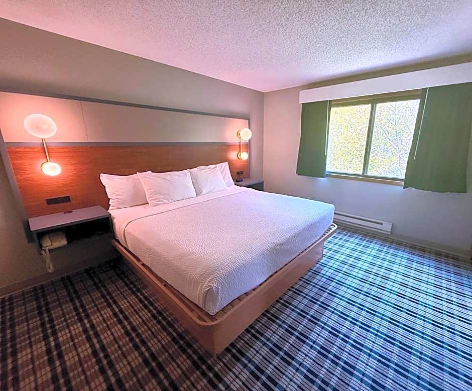 AmericInn by Wyndham Tofte Near Lake Superior