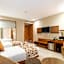 Vouk Hotel & Suites