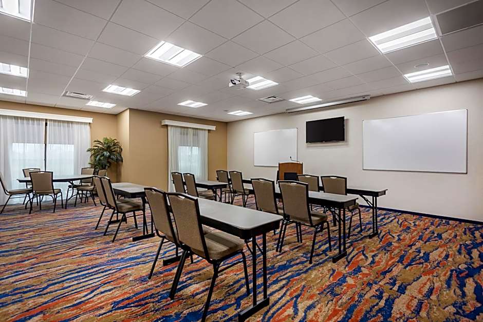 Comfort Suites