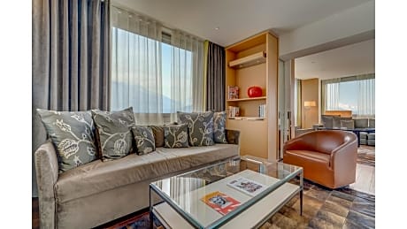 Presidential Lake View Suite