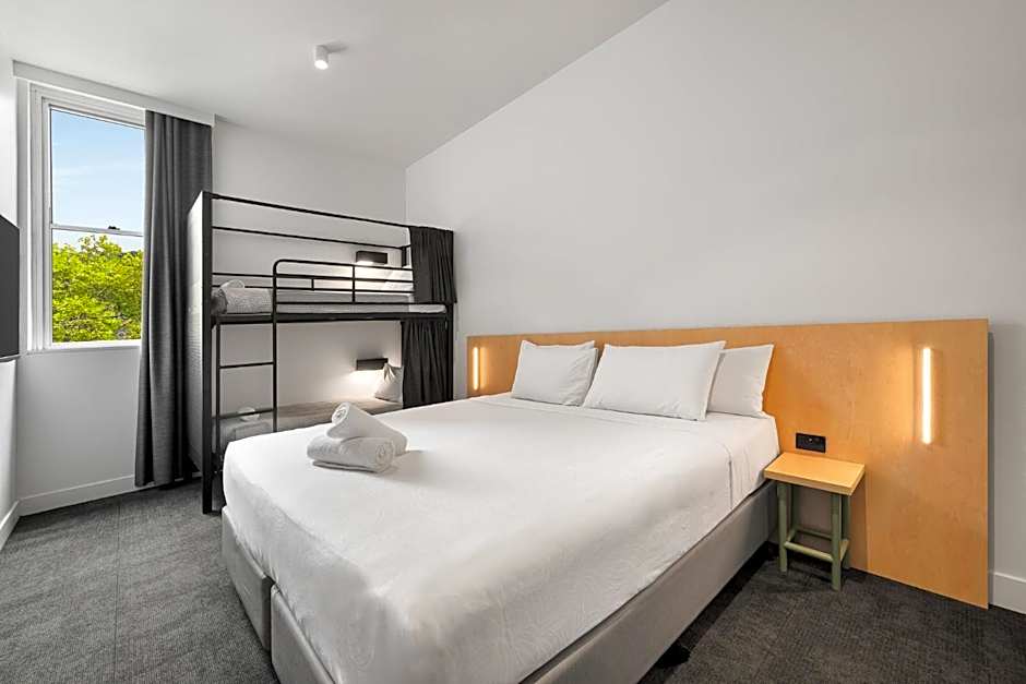 YHA Adelaide Central