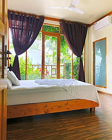 Deluxe Double or Twin Room with Balcony