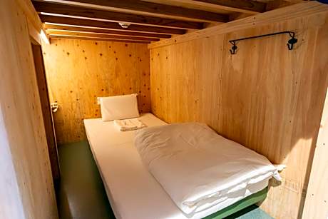 Bunk Bed in Mixed Dormitory Room