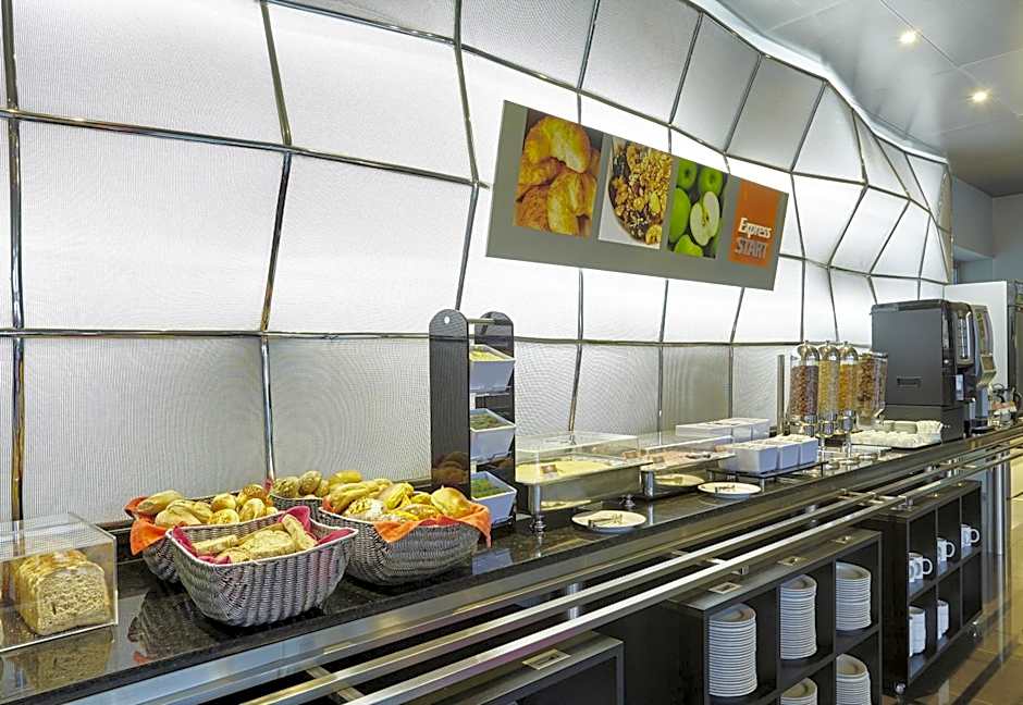 Holiday Inn Express Lisbon Alfragide By IHG