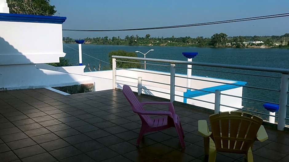 Hotel Sociedad y Maristas