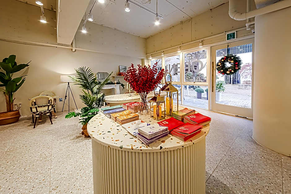 Gwangju Sangmu W Lounge Hotel