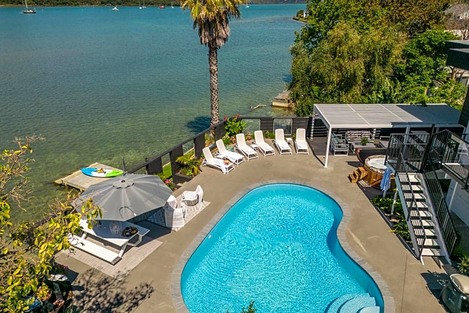 Oceans 88 Whitianga Coastal Suites