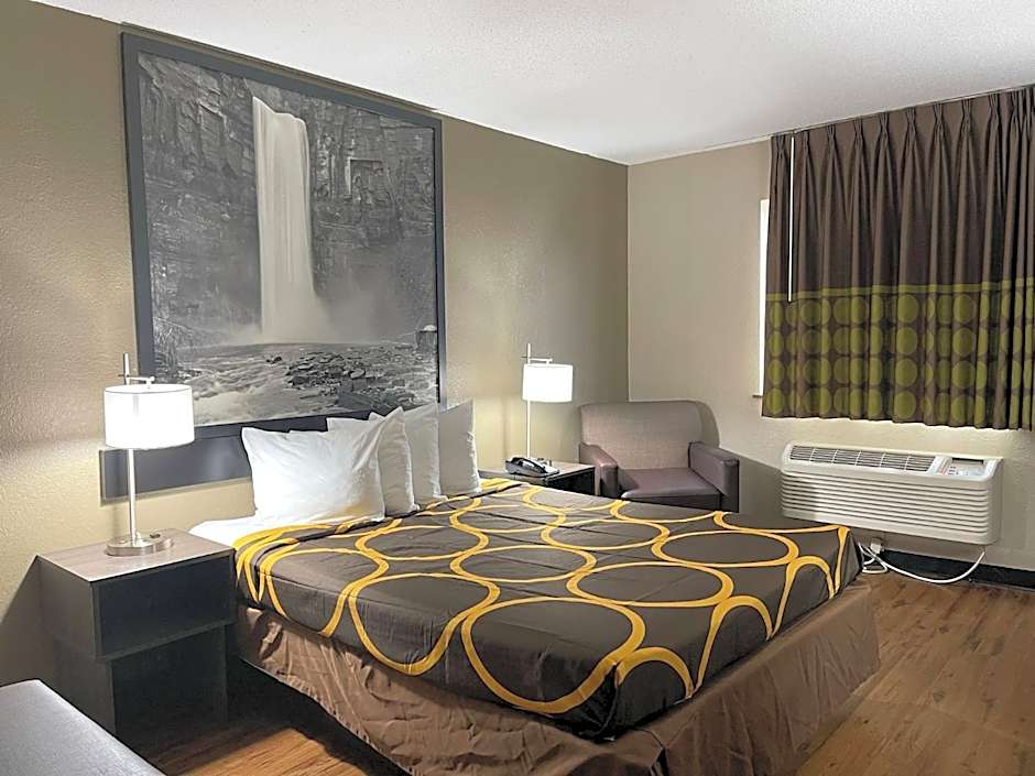 Super 8 by Wyndham Ithaca