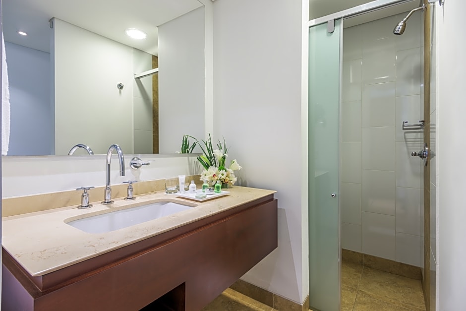 NH Bogota Urban 93 Royal