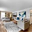 Canandaigua Lake Retreat with view and private beach access, foliage, hike, and Ski
