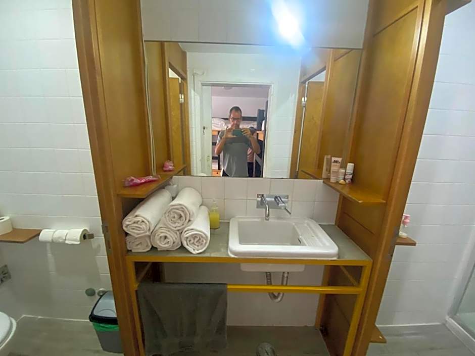 AMAZIGH HOSTEL Ensuite Rooms & Dorms with shared Kitchen