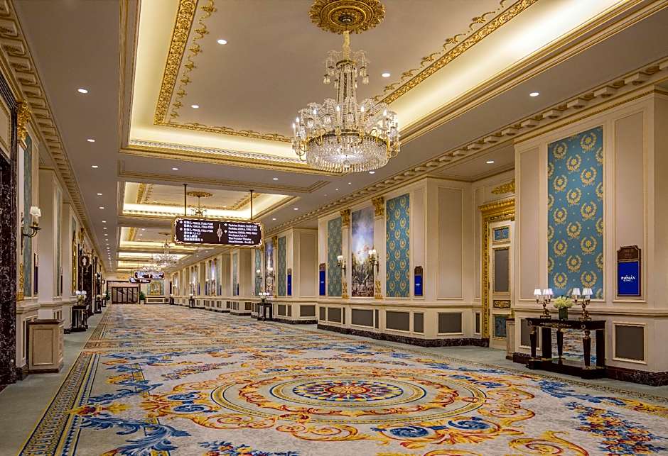 The Parisian Macao