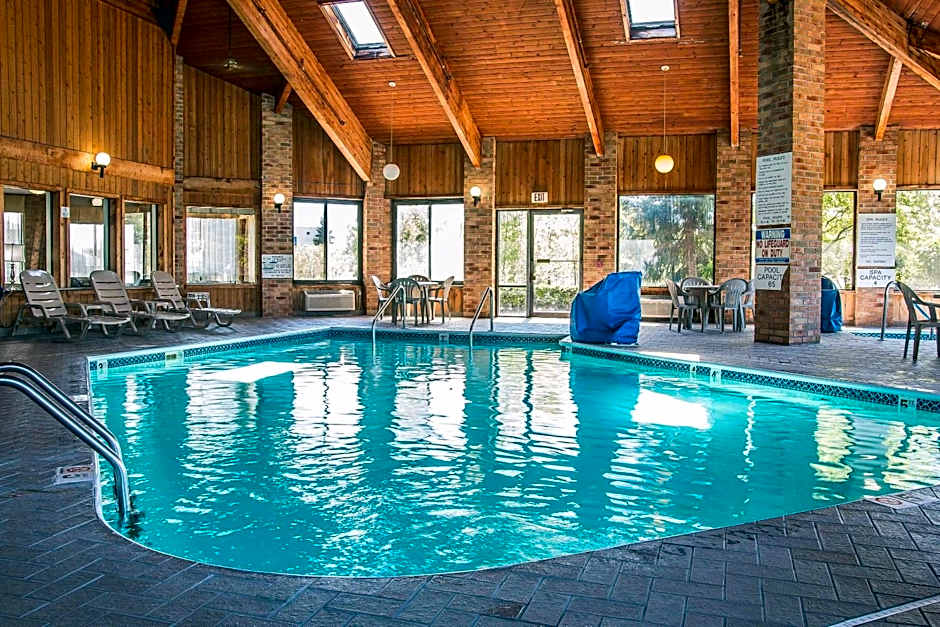 Quality Inn Byron Center