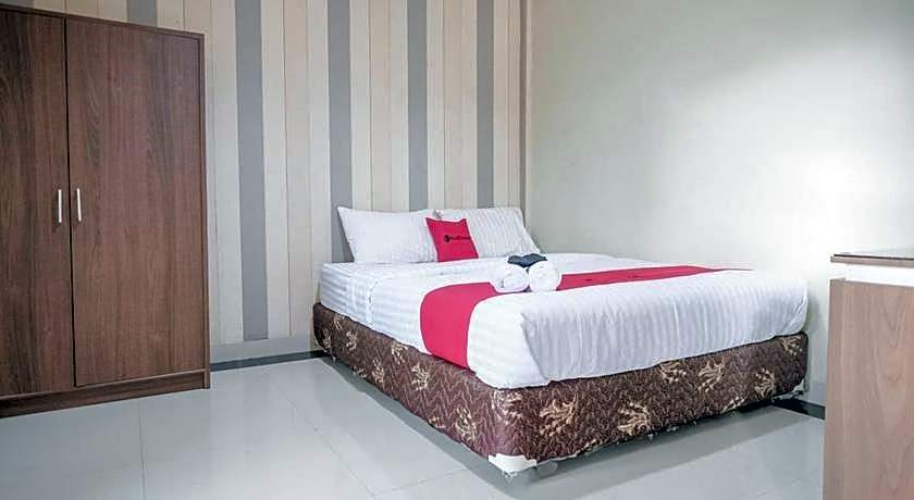 RedDoorz Syariah near Jamtos Jambi 2