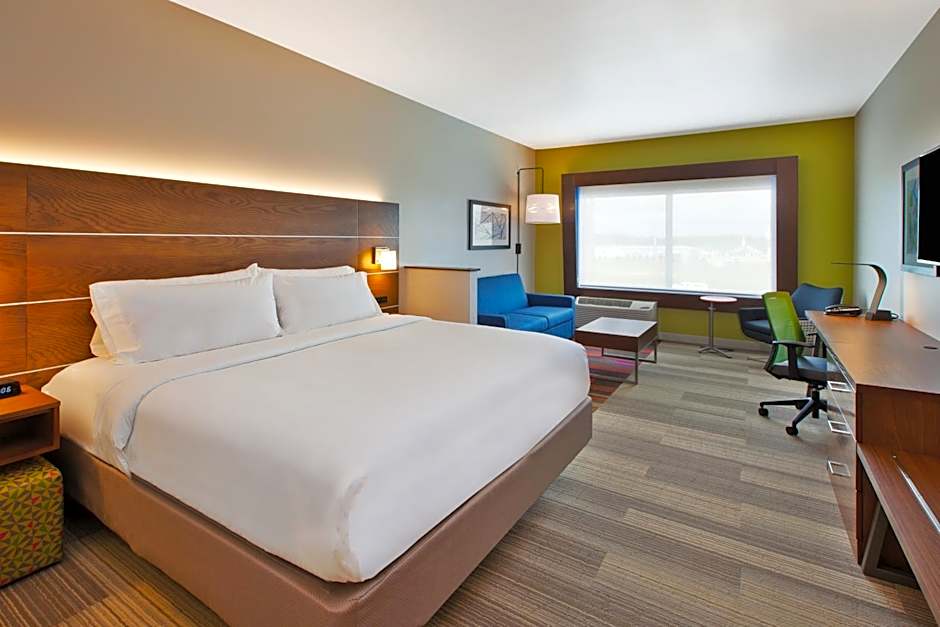 Holiday Inn Express and Suites South Hill By IHG