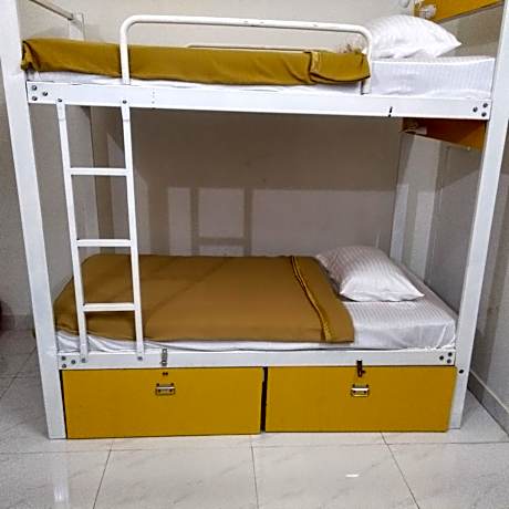 6 Bedded Mixed Dormitory