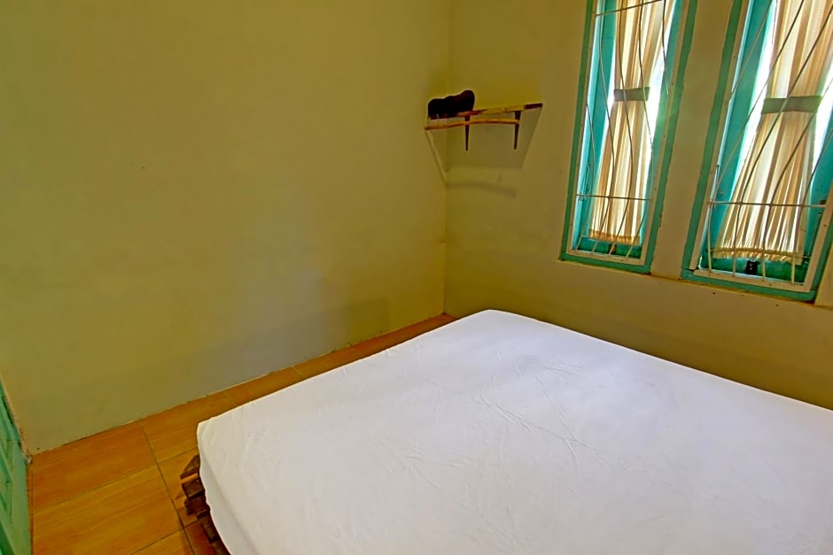 OYO 92825 Kamar Lombok