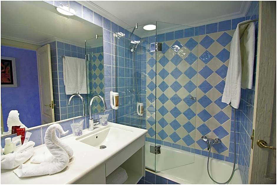 Royal Son Bou Family Club