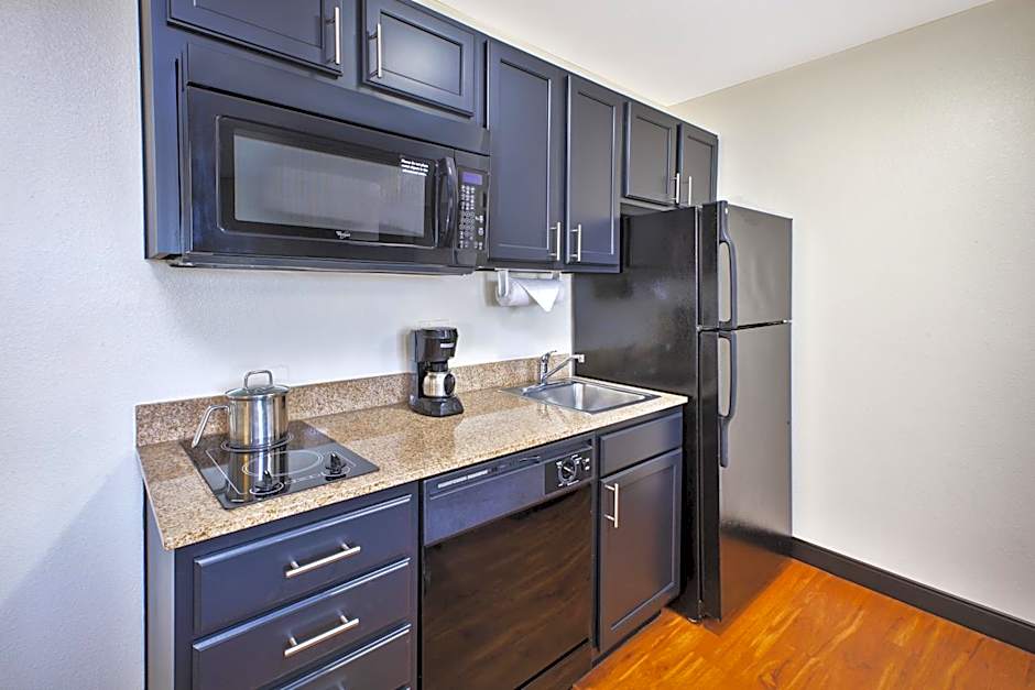 Candlewood Suites Indianapolis Airport By IHG