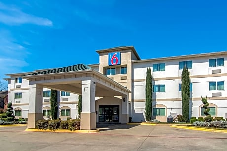 Motel 6 Dallas - North