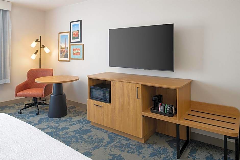 Hampton Inn By Hilton & Suites Redding