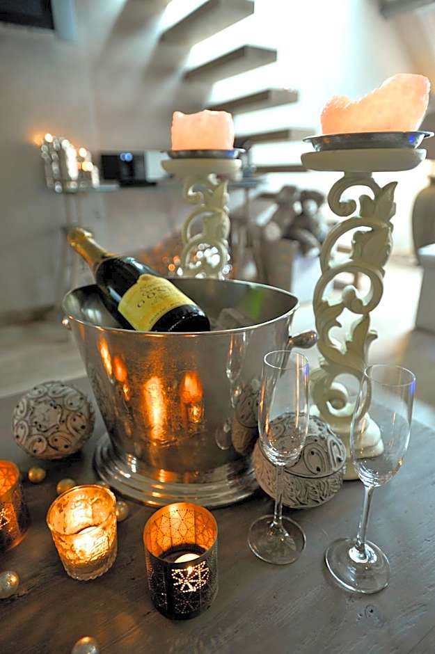 Suite & B by Hofke van Bazel