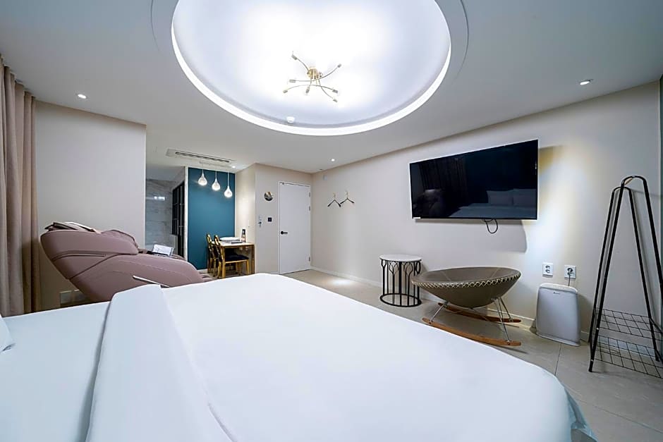 KNox Hotel