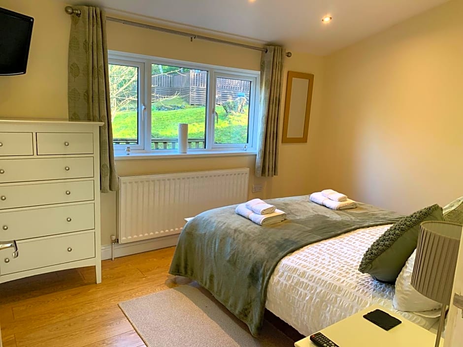 Owls House - Lodge with hot tub- Lake District