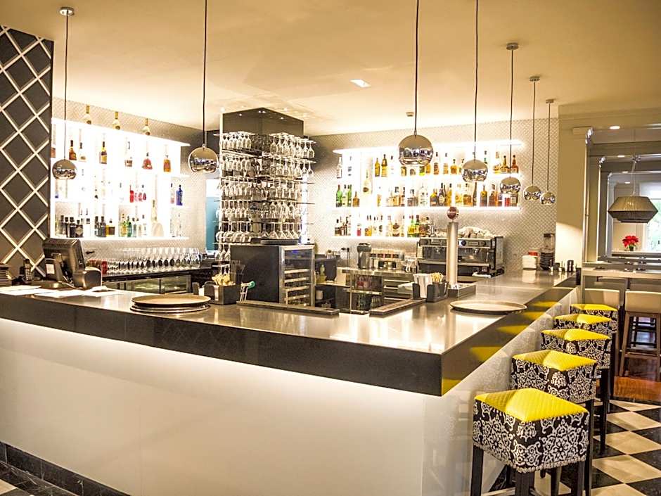 Aparthotel Monarque Sult