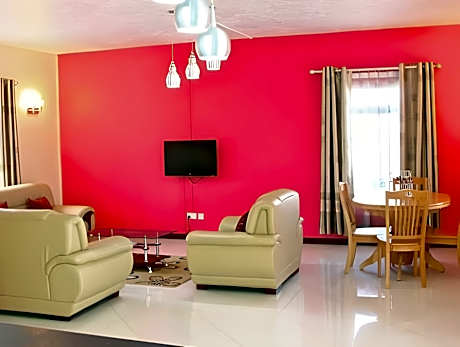 2 Bedroom Pool Villa With Breakfast (4 Adults)