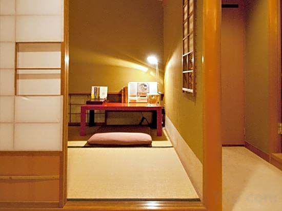 Kanamean Nishitomiya Ryokan