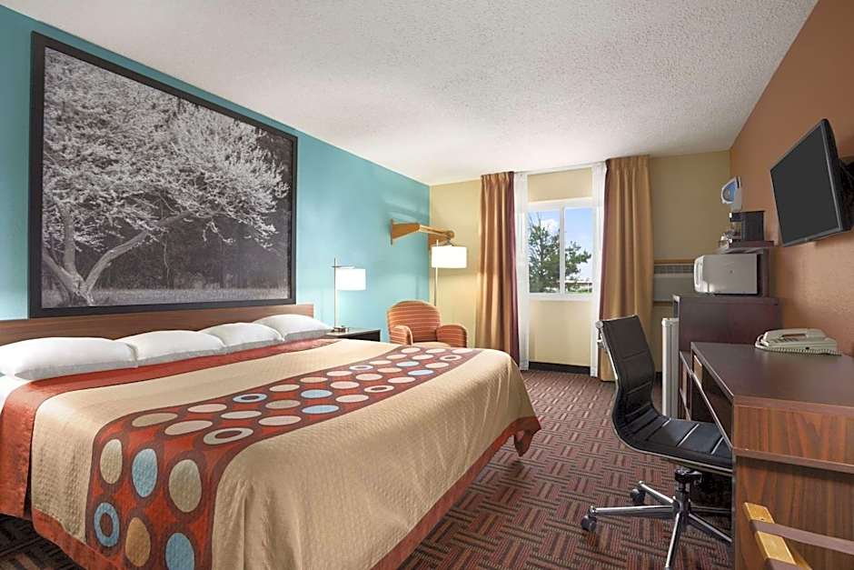 Super 8 by Wyndham Marion