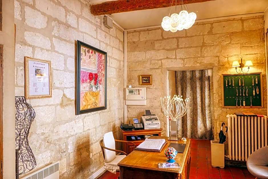 Au Saint Roch - Hôtel et Jardin