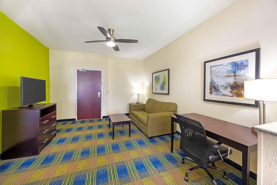 Best Western Plus Pratt