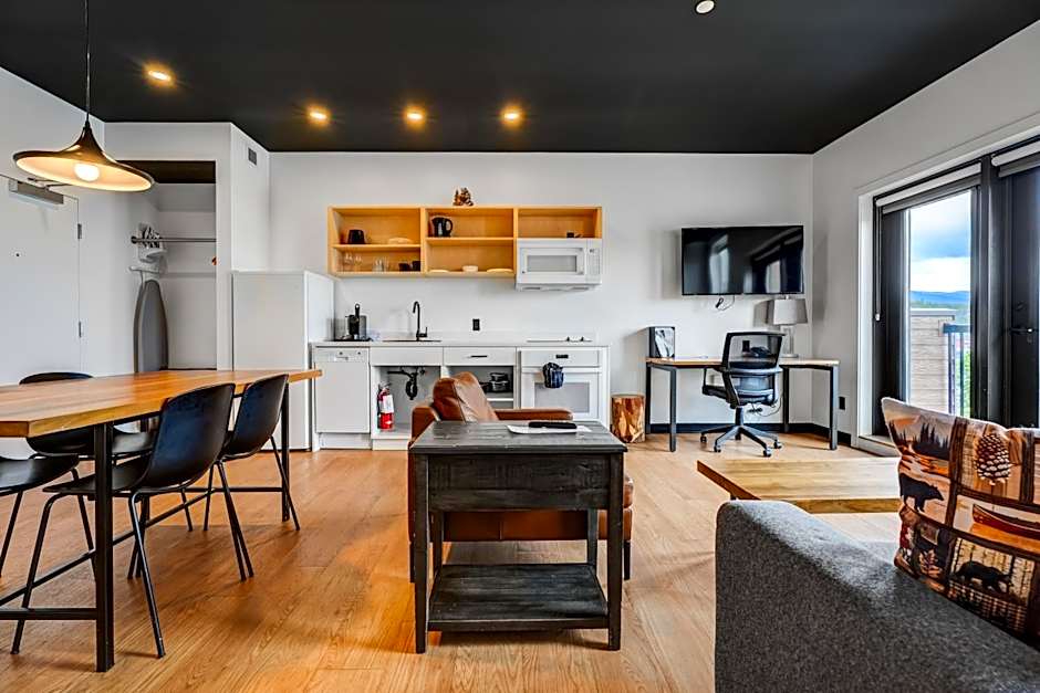 Raven Inn Whitehorse