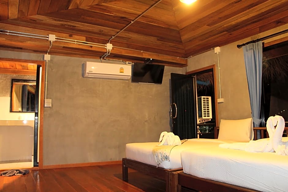 The Noi Guesthouse and Restaurant