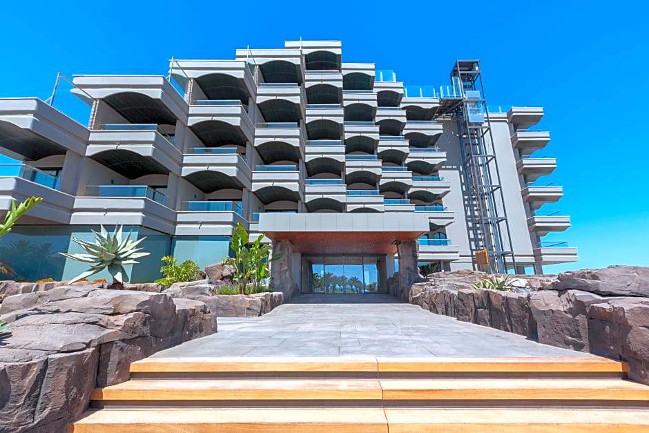 Hotel Faro, a Lopesan Collection Hotel