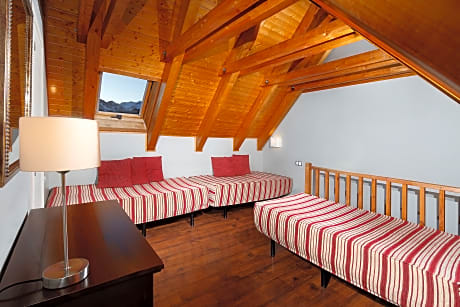 APARTMENT 4/6 (2 ADULTS + 2 CHILDREN)