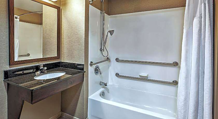 Holiday Inn Express Hotel and Suites Dayton South I 675 By IHG
