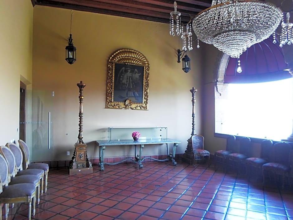 Hotel Virrey De Mendoza