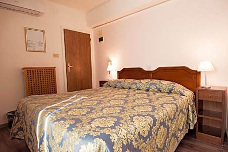 Double or Twin Room with Shared Bathroom