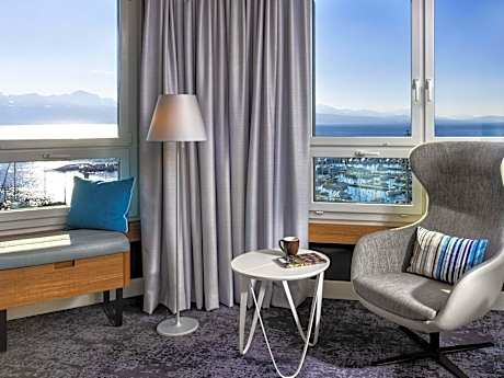 Junior Suite with Lake View