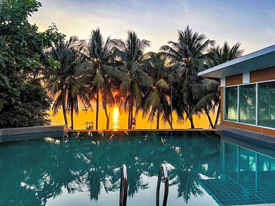 Nana Chat Bangsaen Hotel